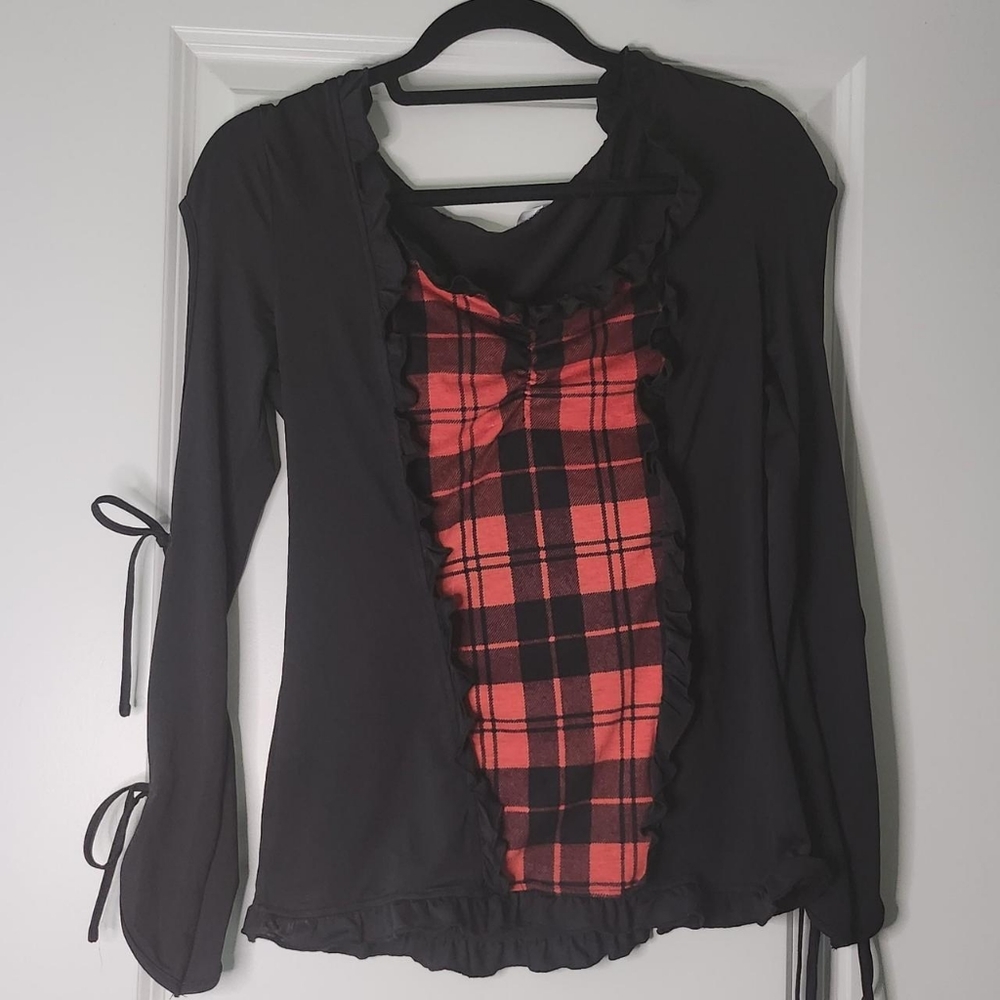 Layered Plaid Top by Dressfo